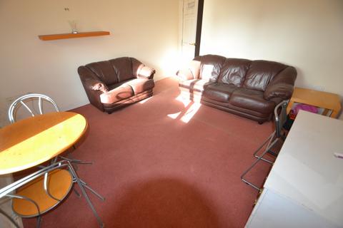 2 bedroom flat to rent, HUdson Court, Ardwick Green North, Manchester, M12 6ER