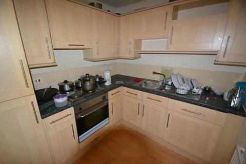 2 bedroom flat to rent, HUdson Court, Ardwick Green North, Manchester, M12 6ER