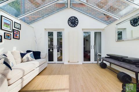 2 bedroom end of terrace house for sale, Locksley Gardens, Winnersh, Wokingham, Berkshire, RG41