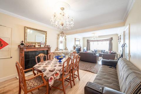 8 bedroom detached house for sale, Ridge Close, Holders Hill, London, NW4