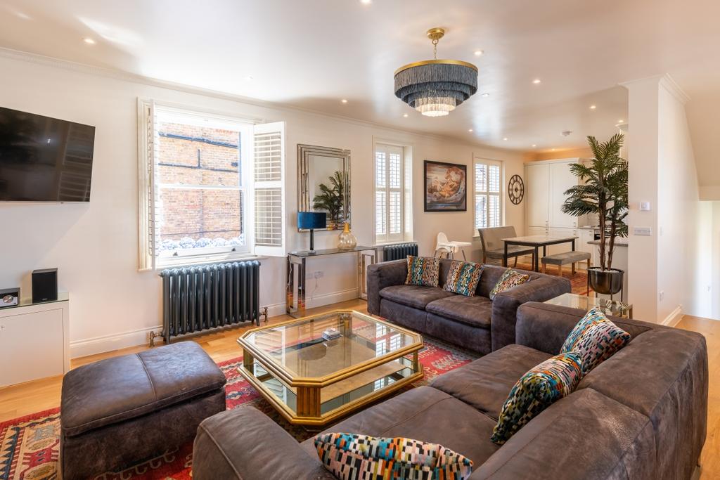 Lounge Area