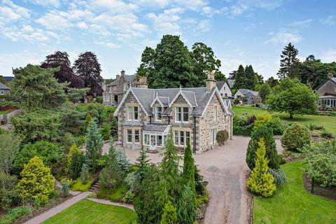 5 bedroom detached house for sale, Ardbroilach Road, Kingussie, Inverness-Shire
