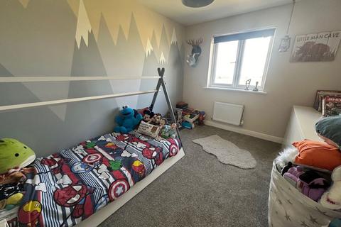 76 Kestrel Road, Corby, NN17 5FP