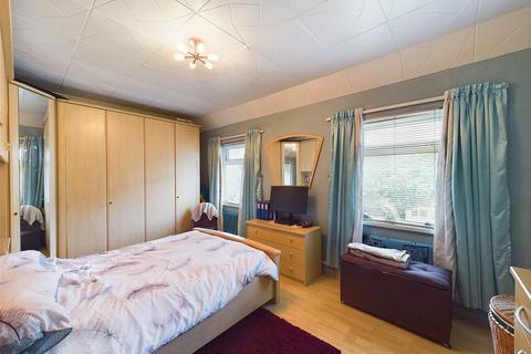 57 Underhill Road, Matson, Gloucester, GL4 6HD