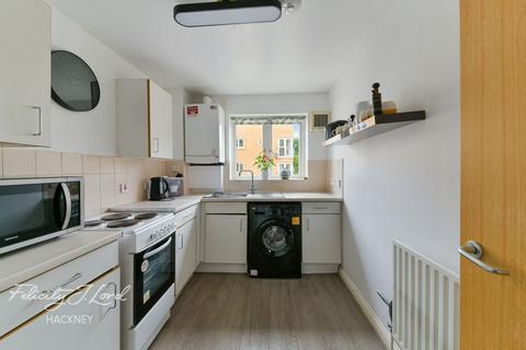 Flat 2, 45 Eastway, London, E9 5JP