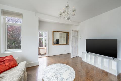 3 bedroom flat for sale, Whitecastle Mansions, Wakemans Hill Avenue, London, NW9