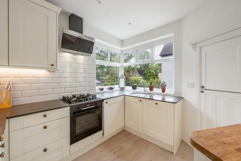 3 bedroom flat for sale, Whitecastle Mansions, Wakemans Hill Avenue, London, NW9