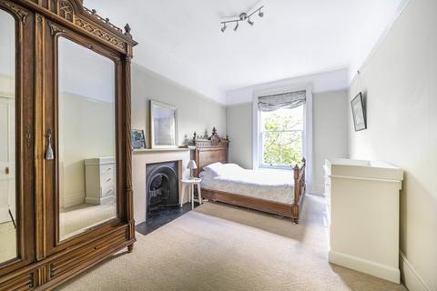 2 bedroom apartment to rent, Beaconsfield Road Blackheath SE3
