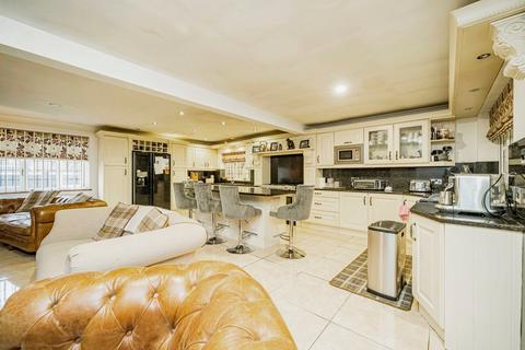 19 Bescot Drive, Walsall, WS2 9DF