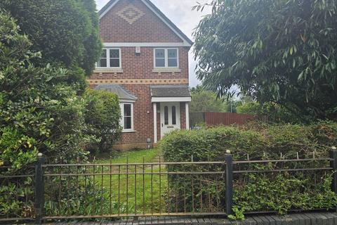 3 bedroom semi-detached house to rent, Victoria Avenue East, Manchester M9