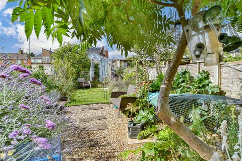 3 bedroom terraced house for sale, Valley Road, Gillingham, Kent