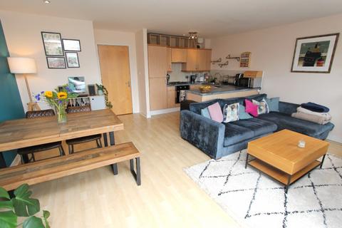 2 bedroom flat to rent, Albion Gardens, Leith, Edinburgh, EH7