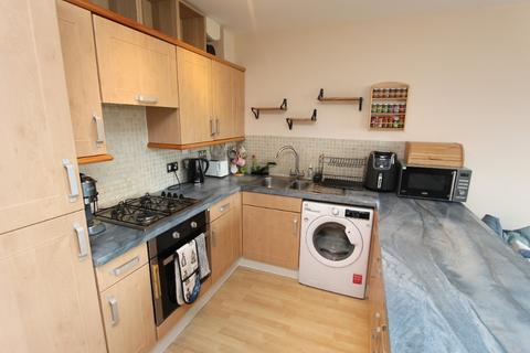 2 bedroom flat to rent, Albion Gardens, Leith, Edinburgh, EH7