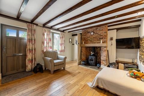 2 bedroom cottage for sale, West Street Long Buckby, Northamptonshire, NN6 7QE