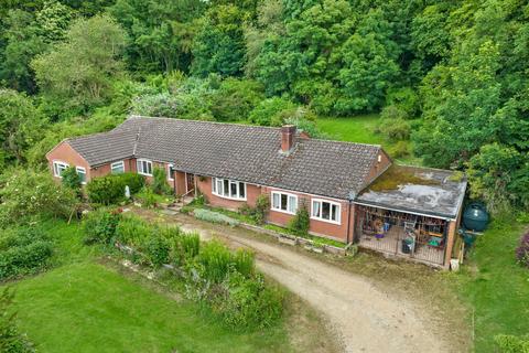 5 bedroom detached bungalow for sale, Bowling Green Cottage, Hillside, Martley, Worcestershire.  WR6 6QW