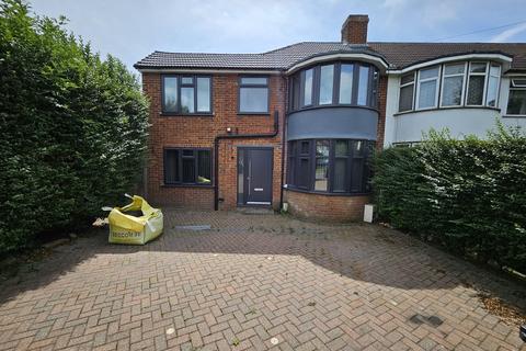 6 bedroom semi-detached house to rent, Cumberland Avenue, Slough, Berkshire, SL2