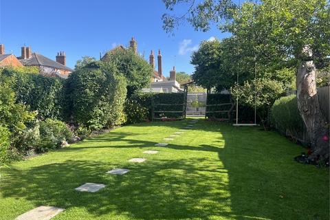 2 bedroom cottage for sale, The Strand, Quainton, Buckinghamshire.