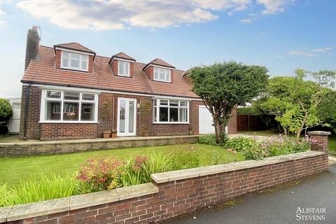 3 bedroom detached house for sale, Marsden Close, Rochdale