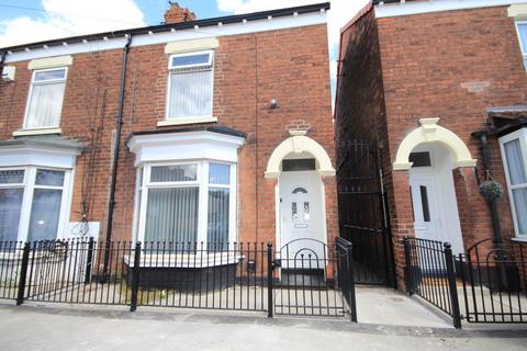 2 bedroom end of terrace house to rent, Rosmead St, Hull, HU9