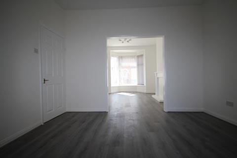 2 bedroom end of terrace house to rent, Rosmead St, Hull, HU9