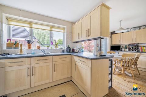 38 Brooke Forest, Fairlands, Guildford, GU3 3JJ