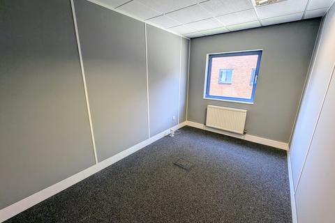 Property to rent, Raleigh Walk, Brigantine Place, Cardiff
