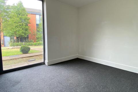 2 bedroom apartment for sale, Liana Gardens, Bilston