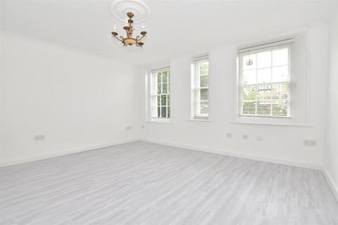 1 bedroom flat for sale, The Strand, Ryde, Isle of Wight