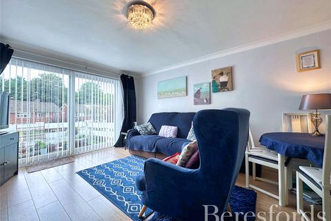 2 bedroom apartment for sale, Berkeley Drive, Hornchurch, RM11