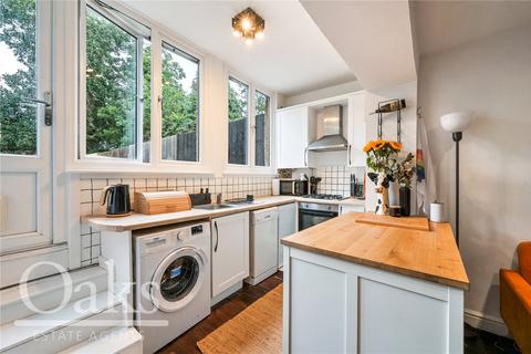 Basement Flat, 88a Clyde Road, Croydon, CR0 6SW