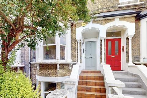 1 bedroom flat for sale, Cologne Road, SW11