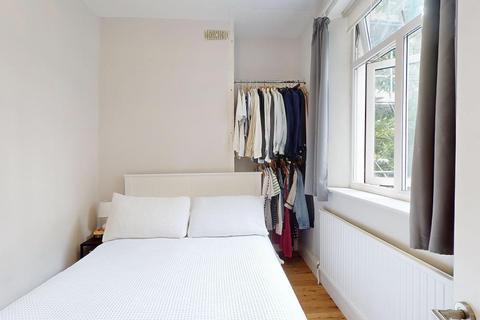 1 bedroom flat for sale, Cologne Road, SW11