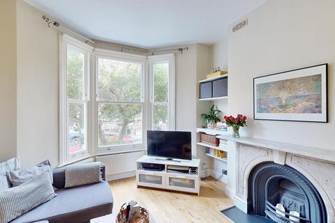 1 bedroom flat for sale, Cologne Road, SW11