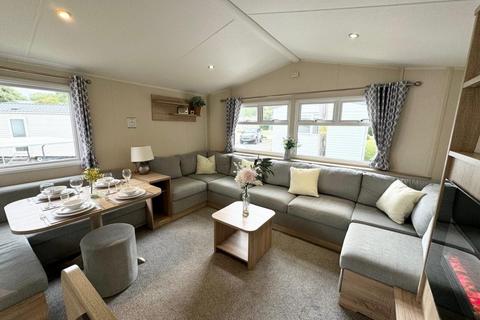 2 bedroom static caravan for sale, Solent Breezes Holiday Park