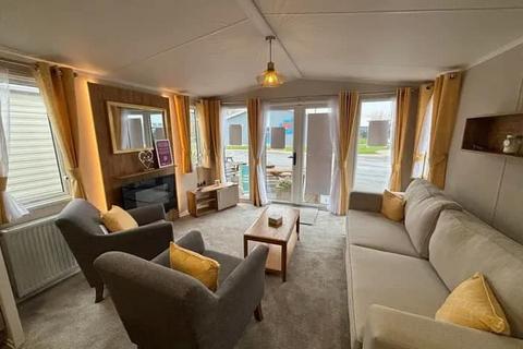 2 bedroom static caravan for sale, Solent Breezes Holiday Park