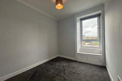 2 bedroom flat to rent, Roslea Drive, Dennistoun, Glasgow, G31