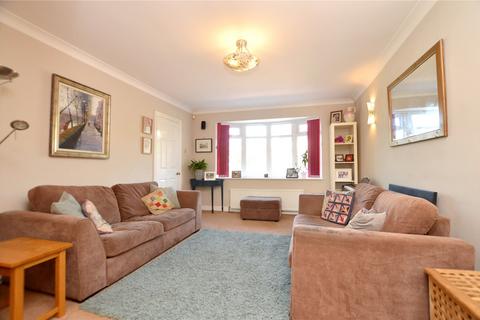 4 bedroom detached house for sale, Westroyd Crescent, Pudsey