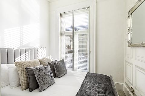 2 bedroom flat to rent, Flat ,  Sheen Road, London TW9