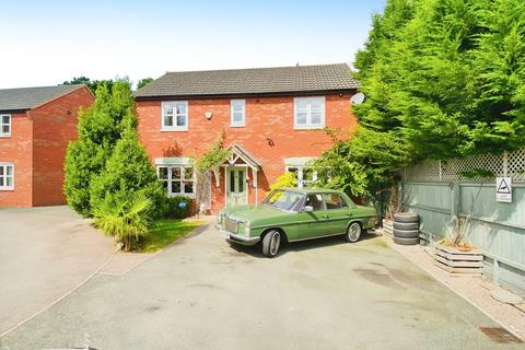 4 bedroom detached house for sale, Lodge Close, Leicester Forest East, LE3