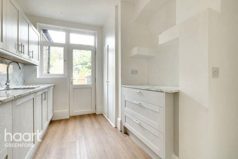 4 Highview Road, London, W13 0HB