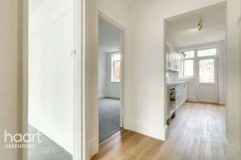 4 Highview Road, London, W13 0HB