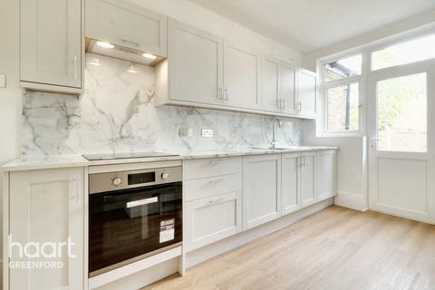 1 bedroom maisonette for sale, Highview Road, LONDON