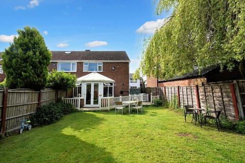 3 bedroom semi-detached house for sale, Peveril Close, Whitefield, M45