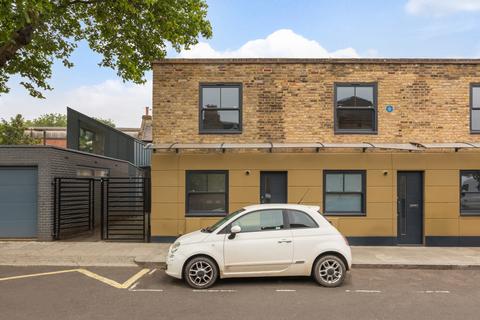 2 bedroom terraced house for sale, Jarvis Road, London, SE22
