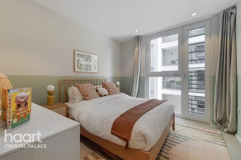 4 bedroom block of apartments for sale, Buckhold Road, LONDON