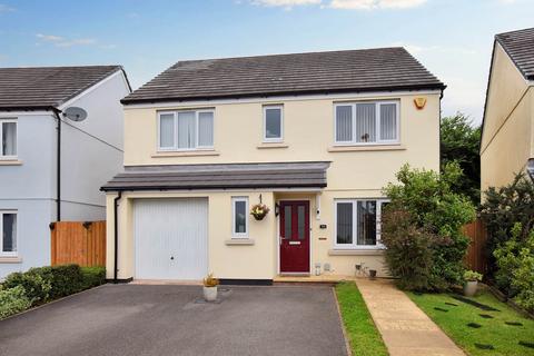 4 bedroom detached house for sale, 16 Cornfield Way, North Tawton, Devon, EX20 2FB