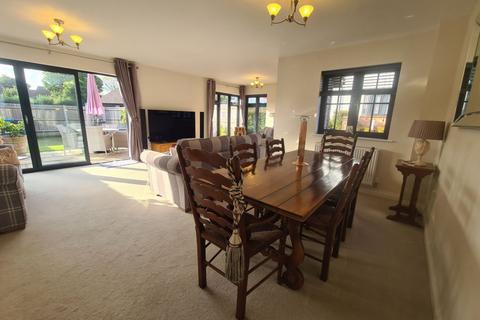 15 Bakers Field, Cliffsend, Ramsgate, CT12 5GH