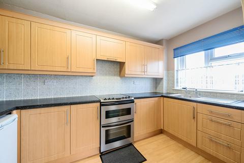2 bedroom apartment for sale, Chatsworth Place, Mitcham CR4