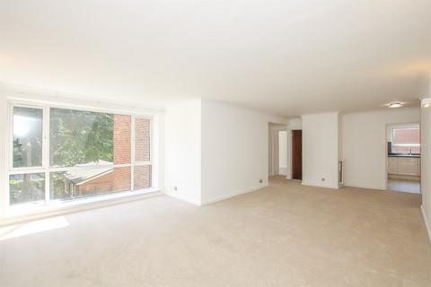 3 bedroom flat for sale, Greenacres, Hendon Lane, Finchley N3