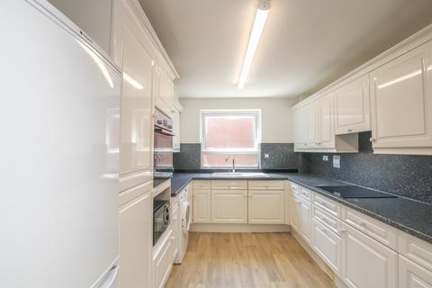3 bedroom flat for sale, Greenacres, Hendon Lane, Finchley N3